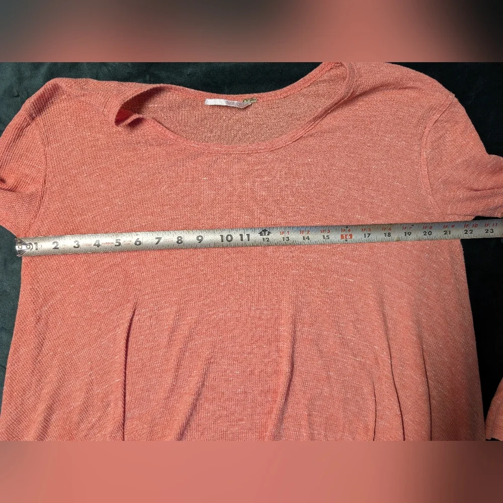 Free People Women's Coral Waffle Knit Oversized Asymmetrical Hem Long Sleeve Top